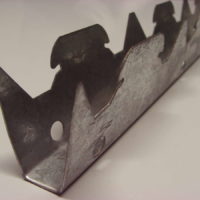 rail-sous-plafond