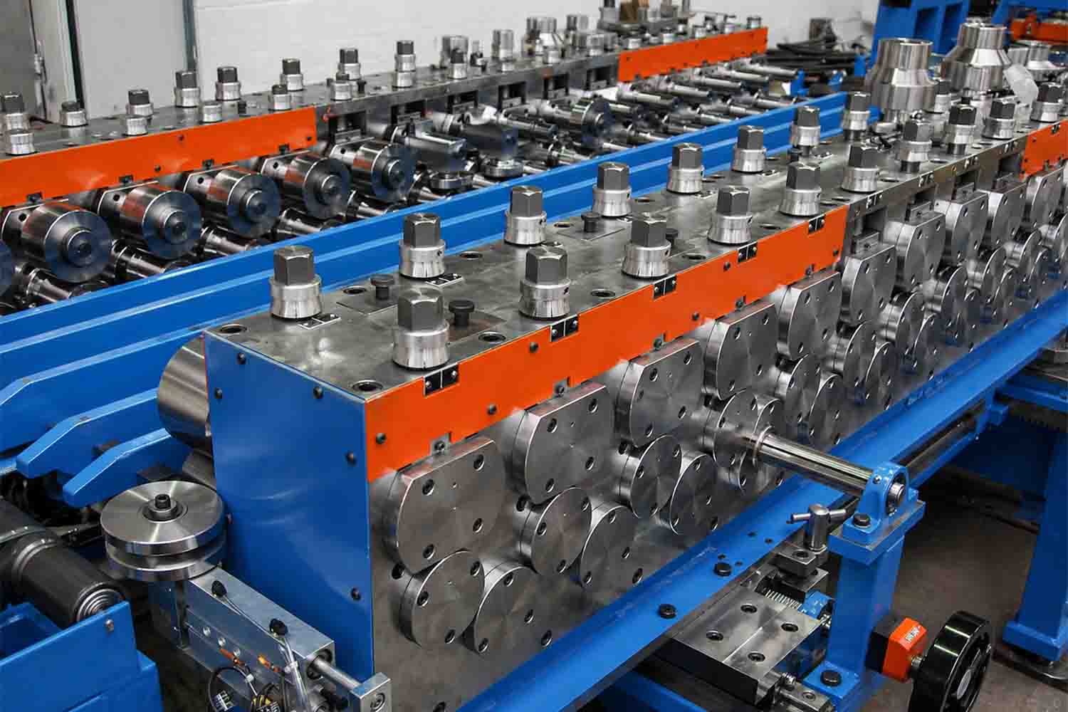 Cold roll forming machine design