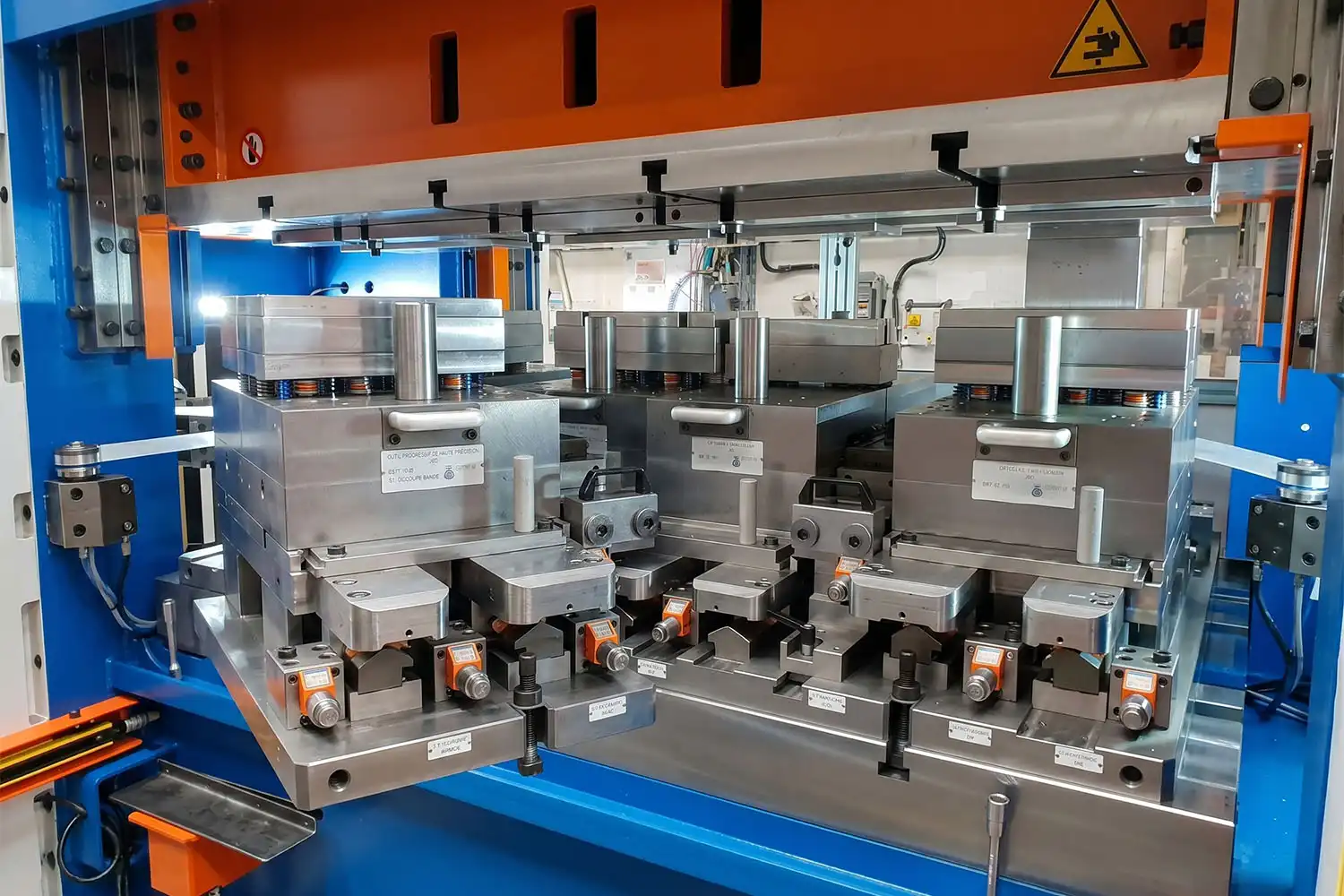Integrated punching unit