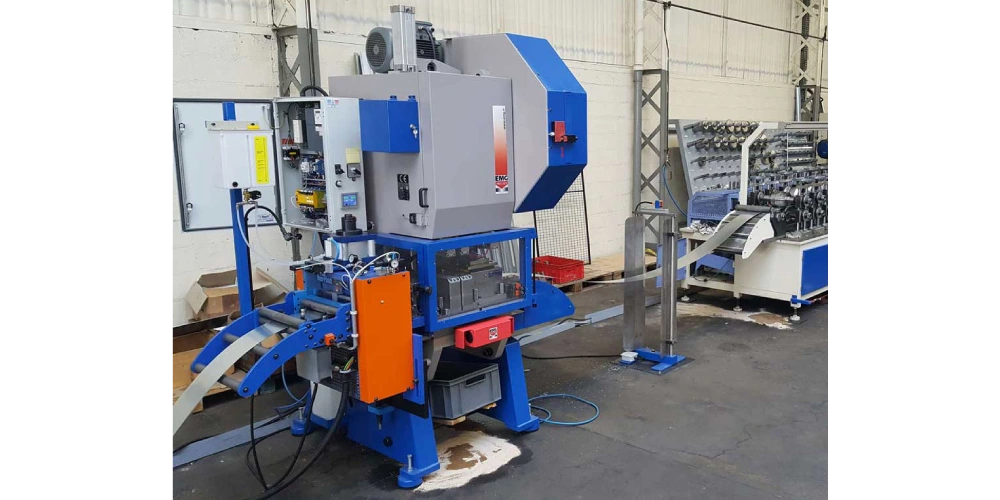 Flexible punching system