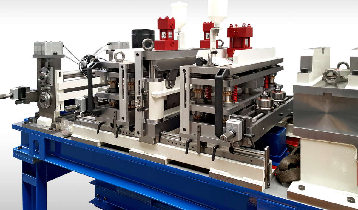 Hydraulic punching press