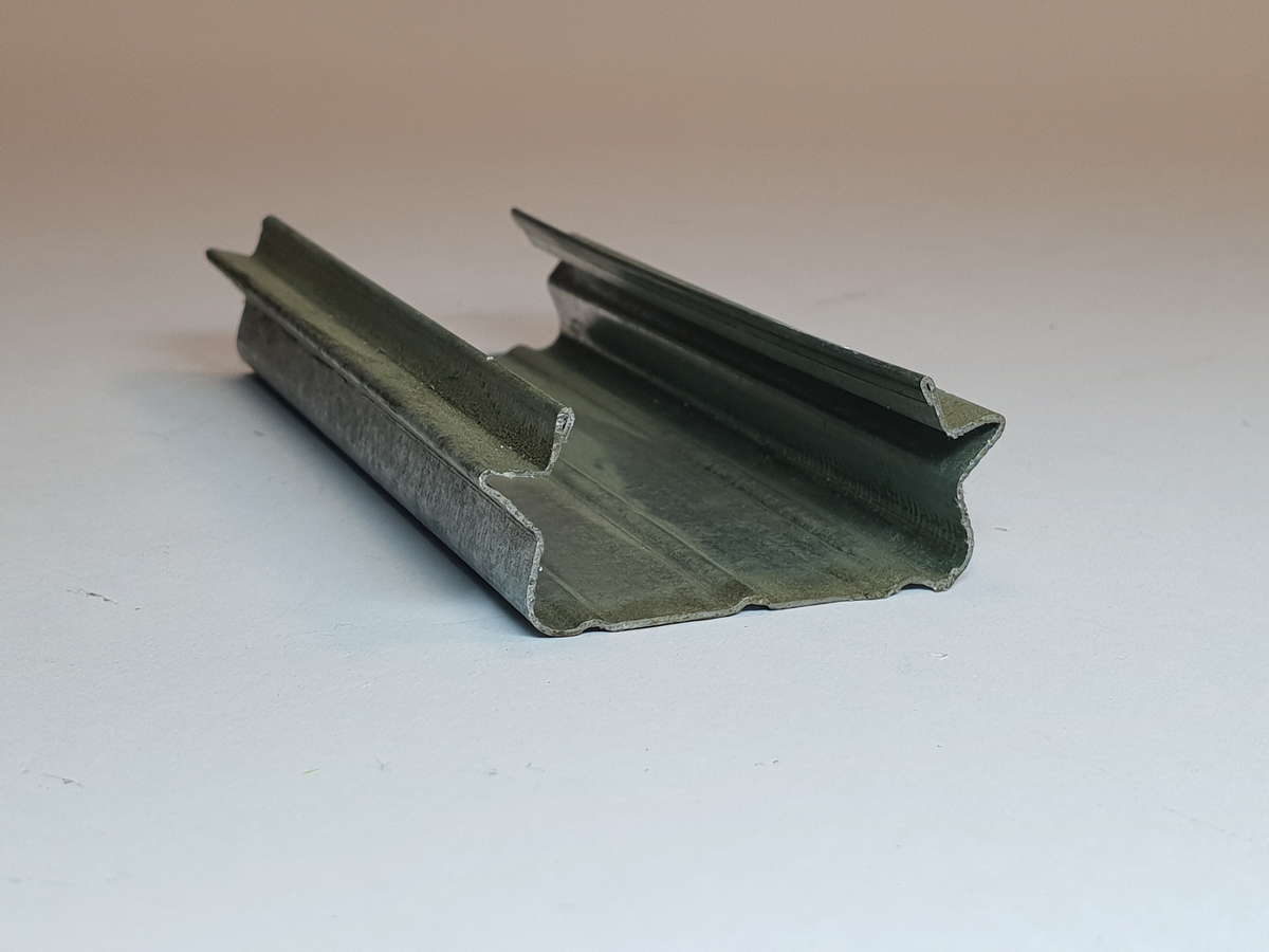 Profiling line for sheet metal building trade