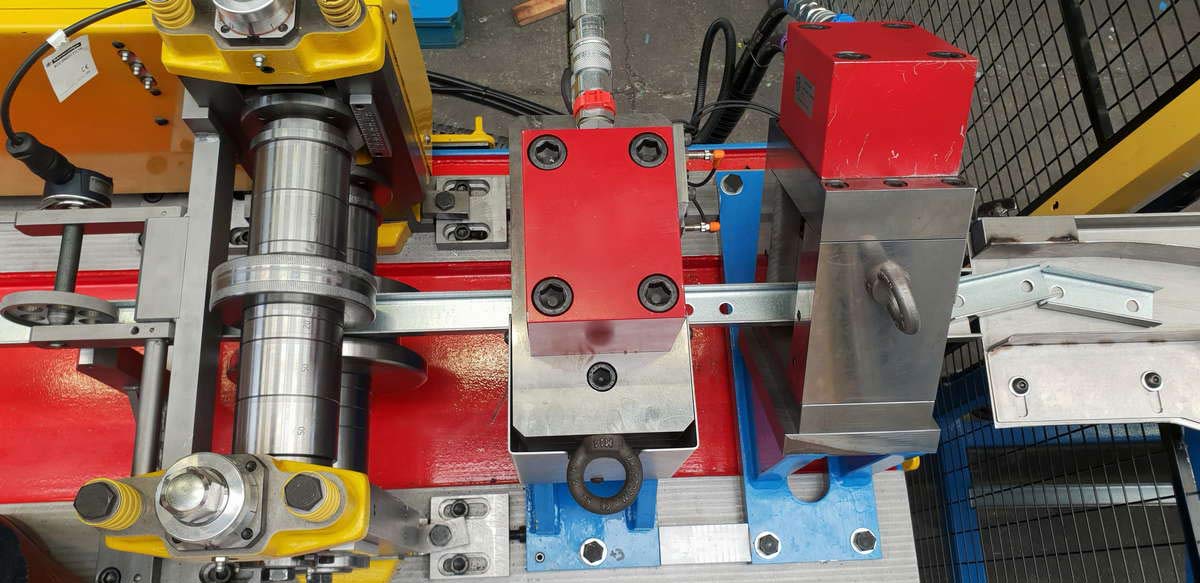 specialist hydraulic punching systems