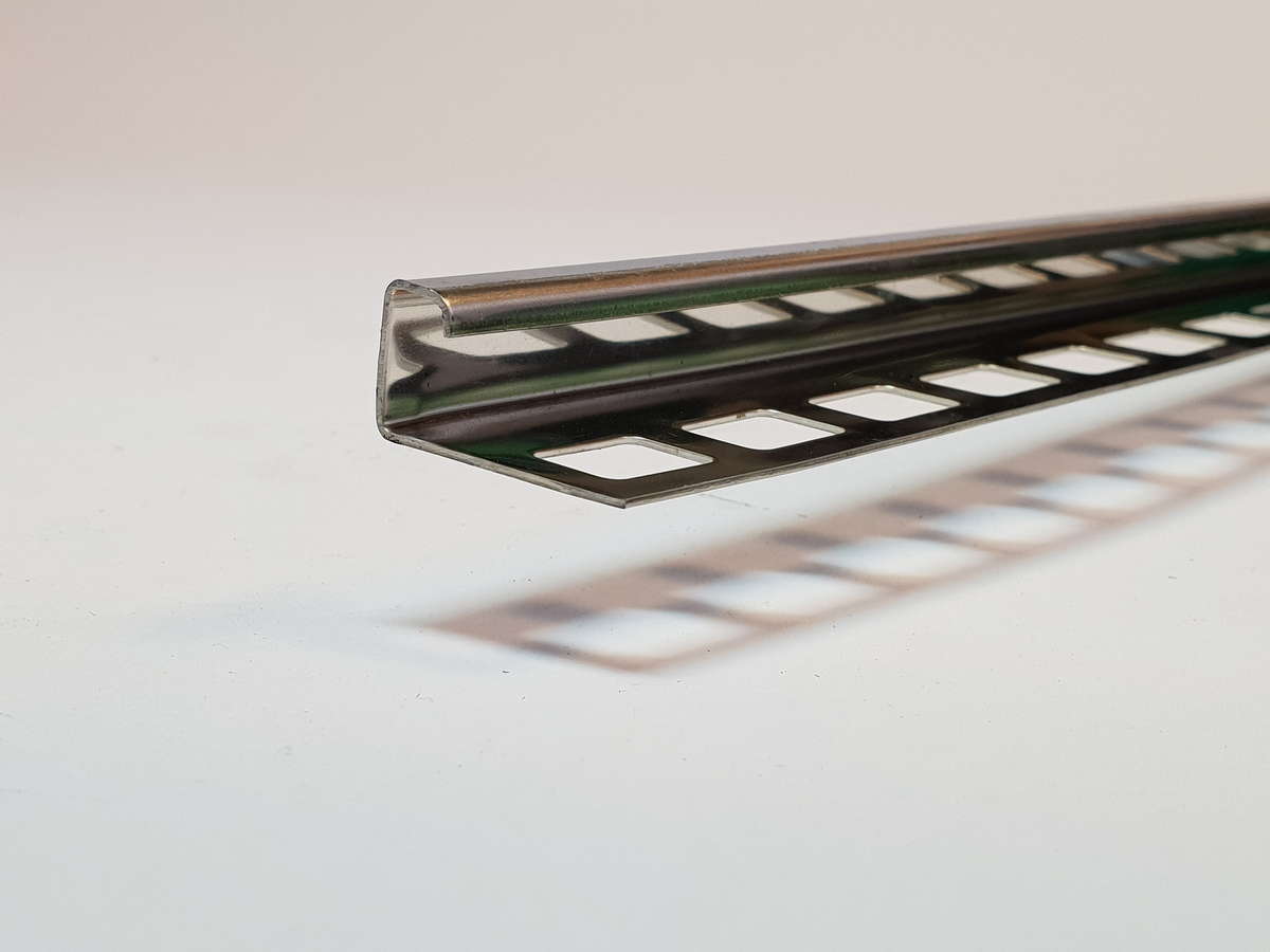 Stainless steel strip profiling machine